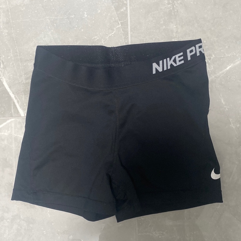 Size Small Good Condition Nike Pro Shorts!